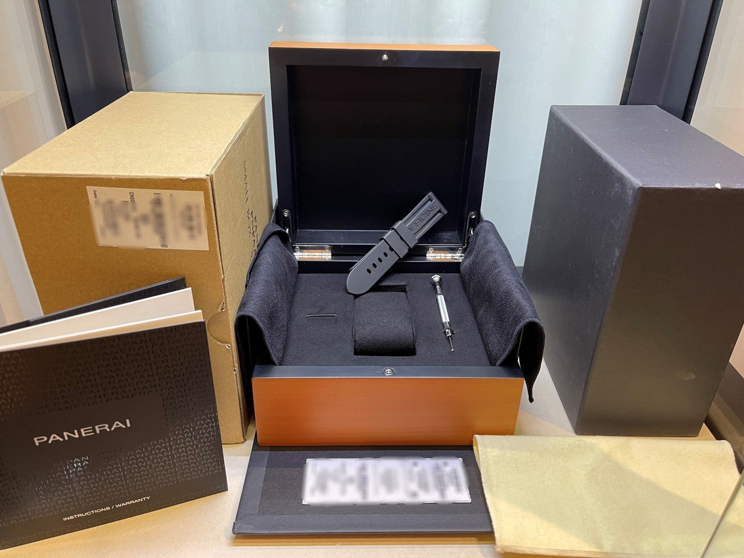 Panerai Luminor Marina Tuttogrigio 44mm Titanium Carbotech PAM01662 - Beverly Hills Watch Company