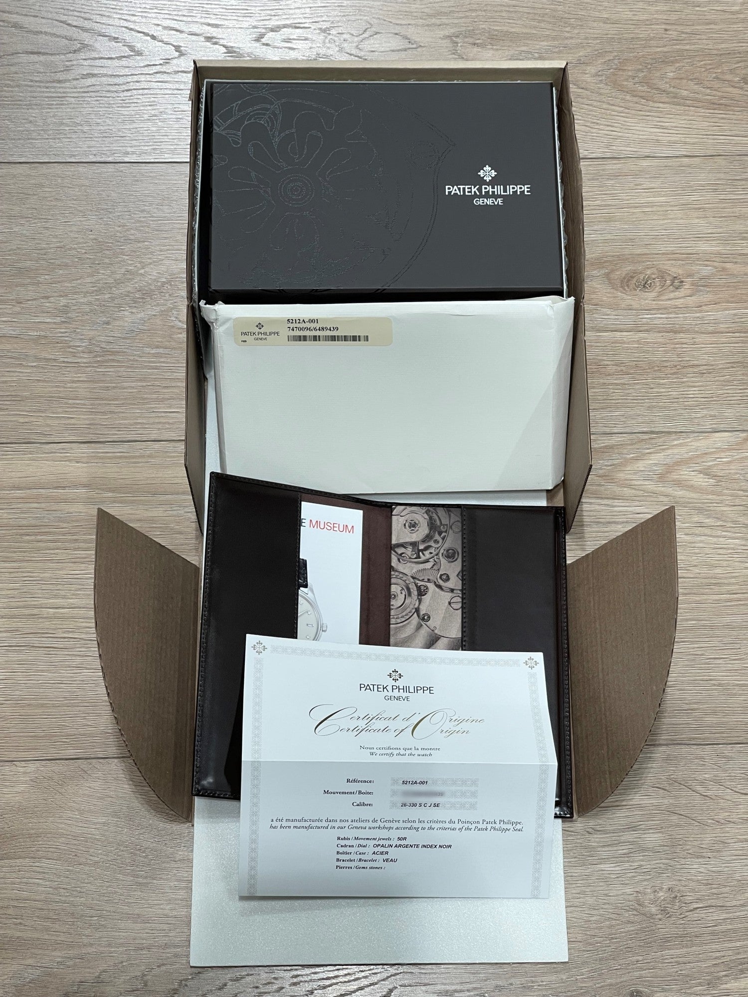 Patek Philippe 40mm Calatrava 40mm Stainless Steel 5212a - Beverly Hills Watch Company
