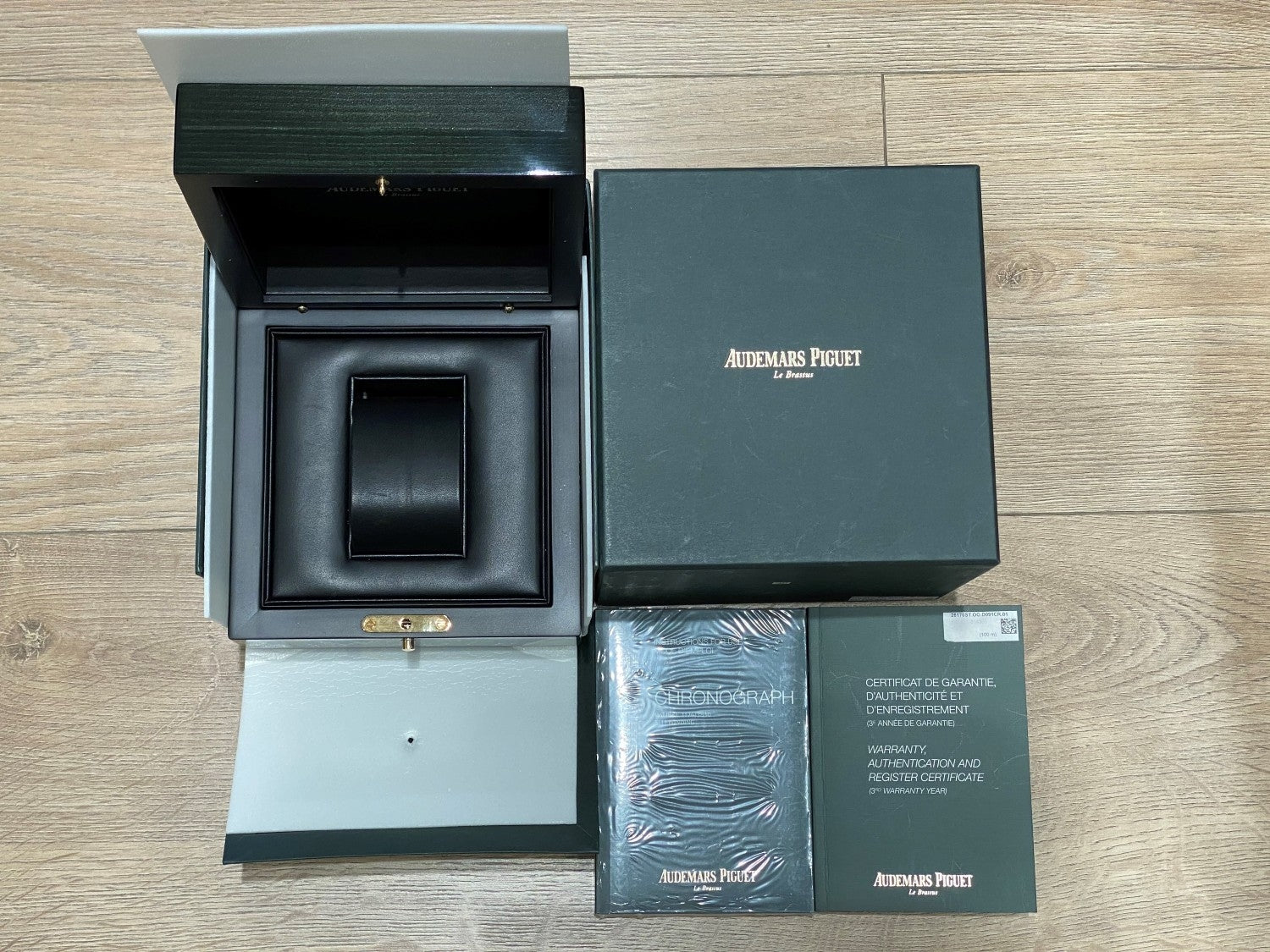 Audemars Piguet Royal Oak Offshore Safari Chronograph 42MM 26170ST.OO.D091CR.01 273E0J - Beverly Hills Watch Company