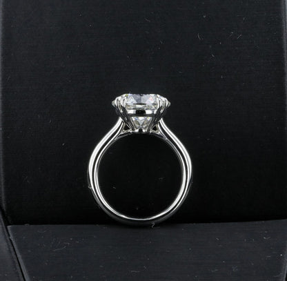 Round Brilliant Cut 6.10ct Diamond G SI2 GIA 2C2L7J - Beverly Hills Watch and Diamond Company