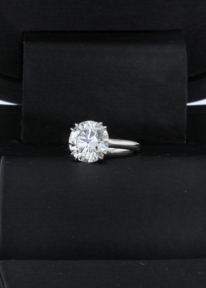 Round Brilliant Cut 6.10ct Diamond G SI2 GIA 2C2L7J - Beverly Hills Watch and Diamond Company