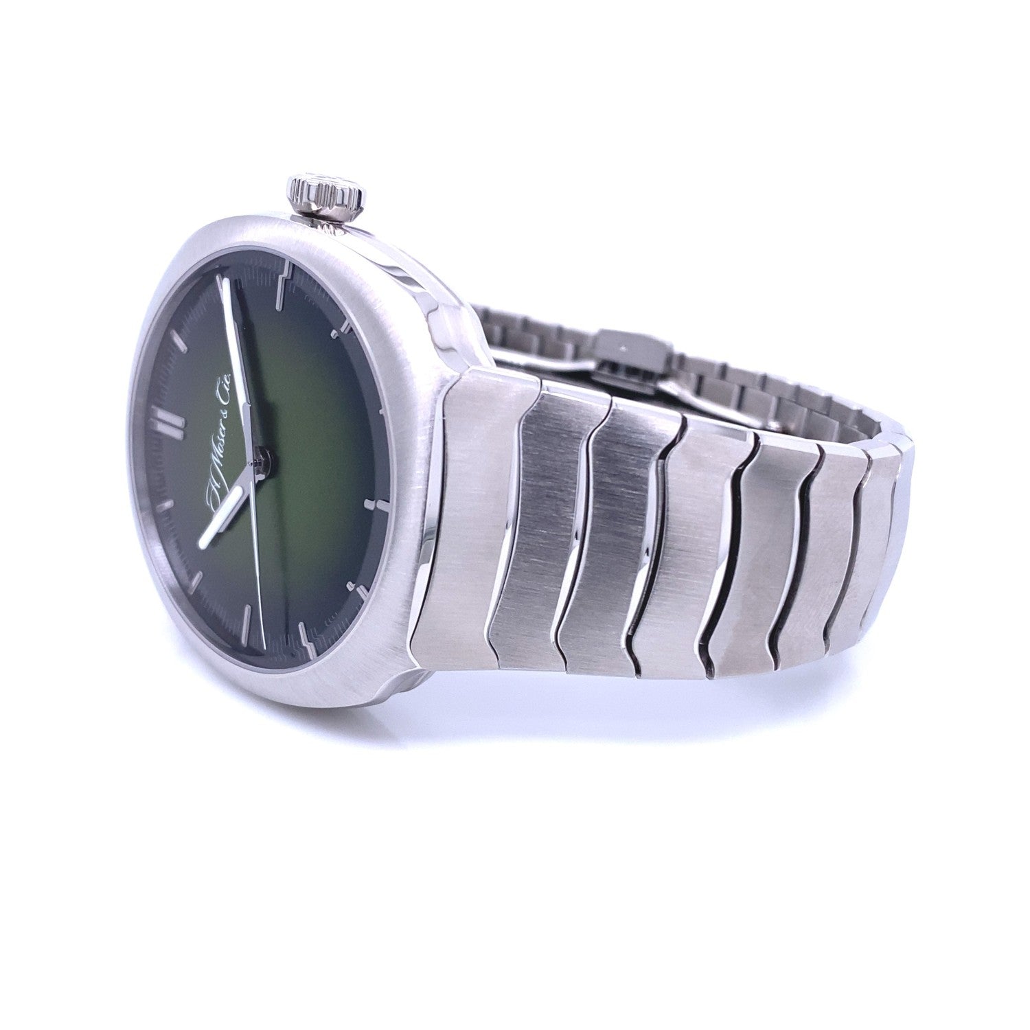 H.Moser & Cie. Streamliner Centre Seconds Matrix Green Fumé 6200-1200 - Beverly Hills Watch Company
