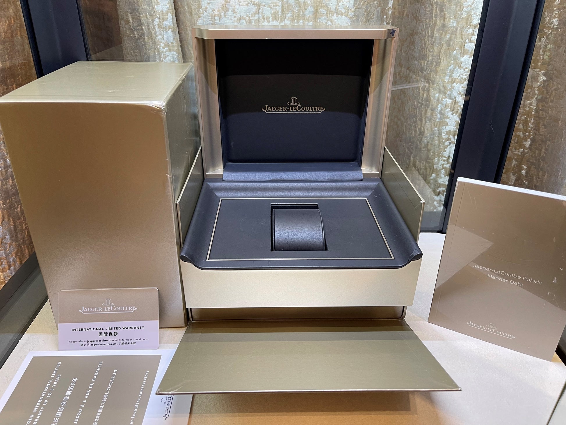 Jaeger LeCoultre Polaris Mariner Date Blue Dial Stainless Steel Q9068180 - Beverly Hills Watch Company