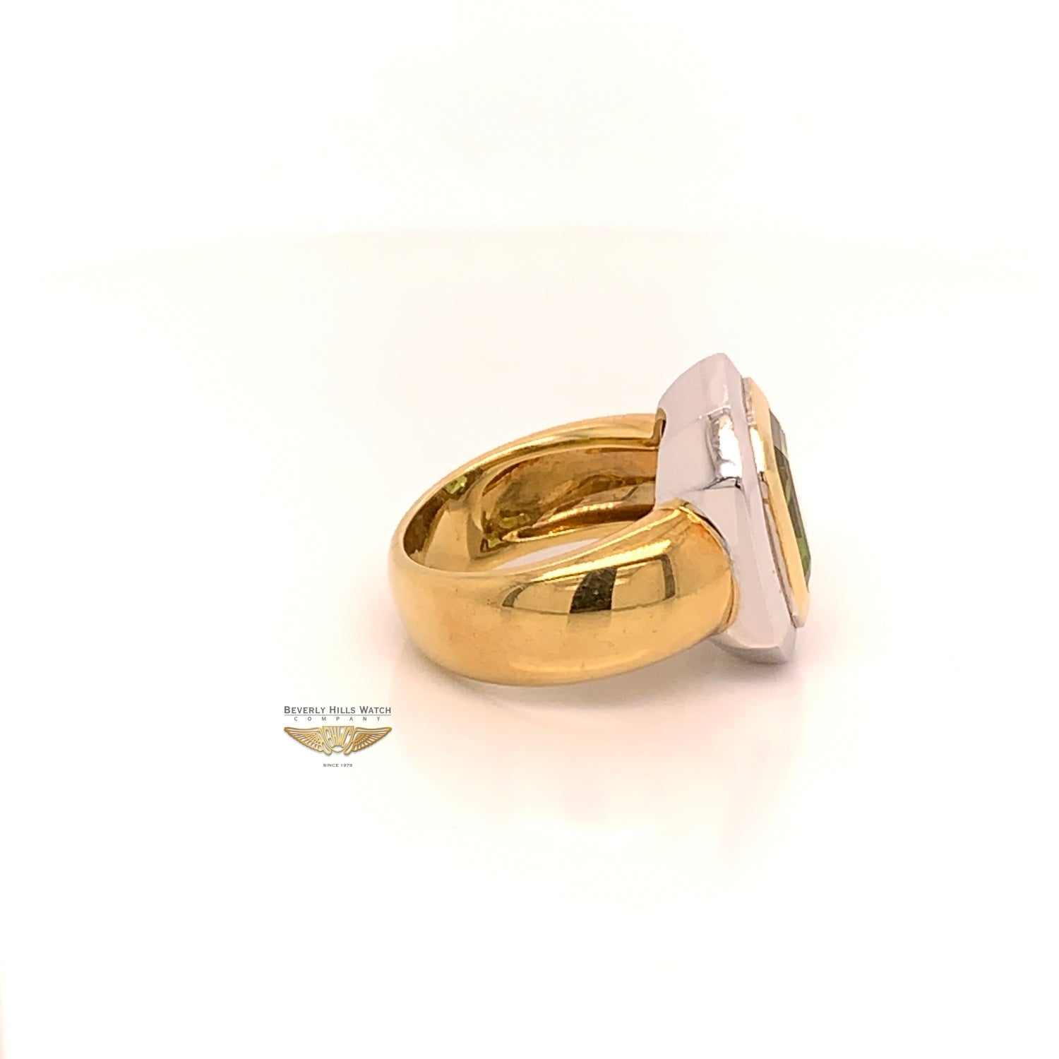 Naira & C Peridot 4.01ct Yellow Gold Ring 7316 - Beverly Hills Jewelry Store