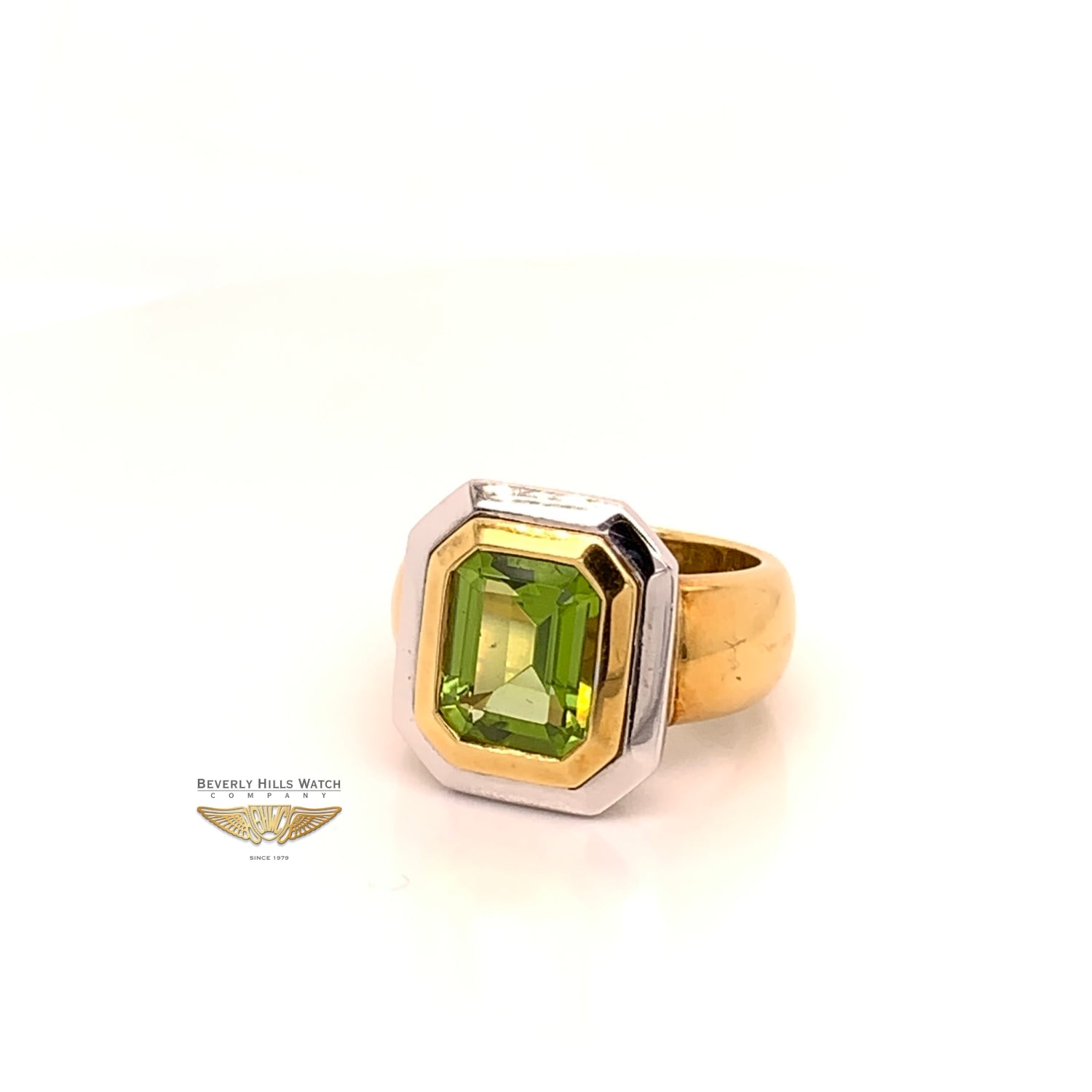 Naira & C Peridot 4.01ct Yellow Gold Ring 7316 - Beverly Hills Jewelry Store