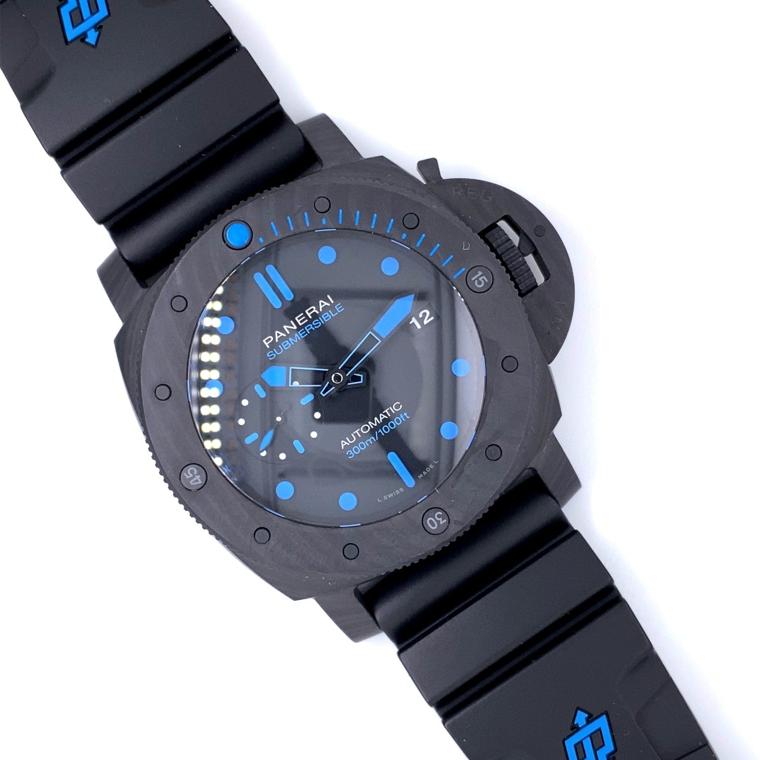 Panerai Submersible 47mm Carbotech PAM01616 - Beverly Hills Watch Company