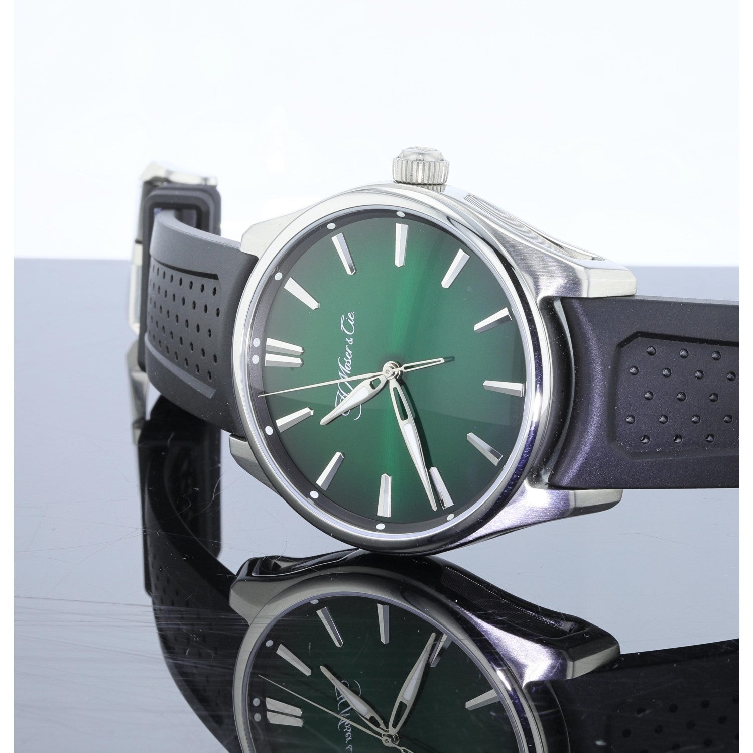 H.Moser & Cie Pioneer Centre Seconds Green Dial 3200-1202 - Beverly Hills Watch Company