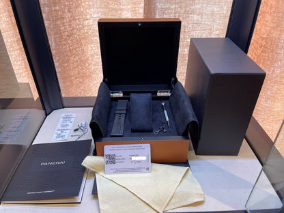 Panerai Luminor Luna Rossa 44mm PAM01342