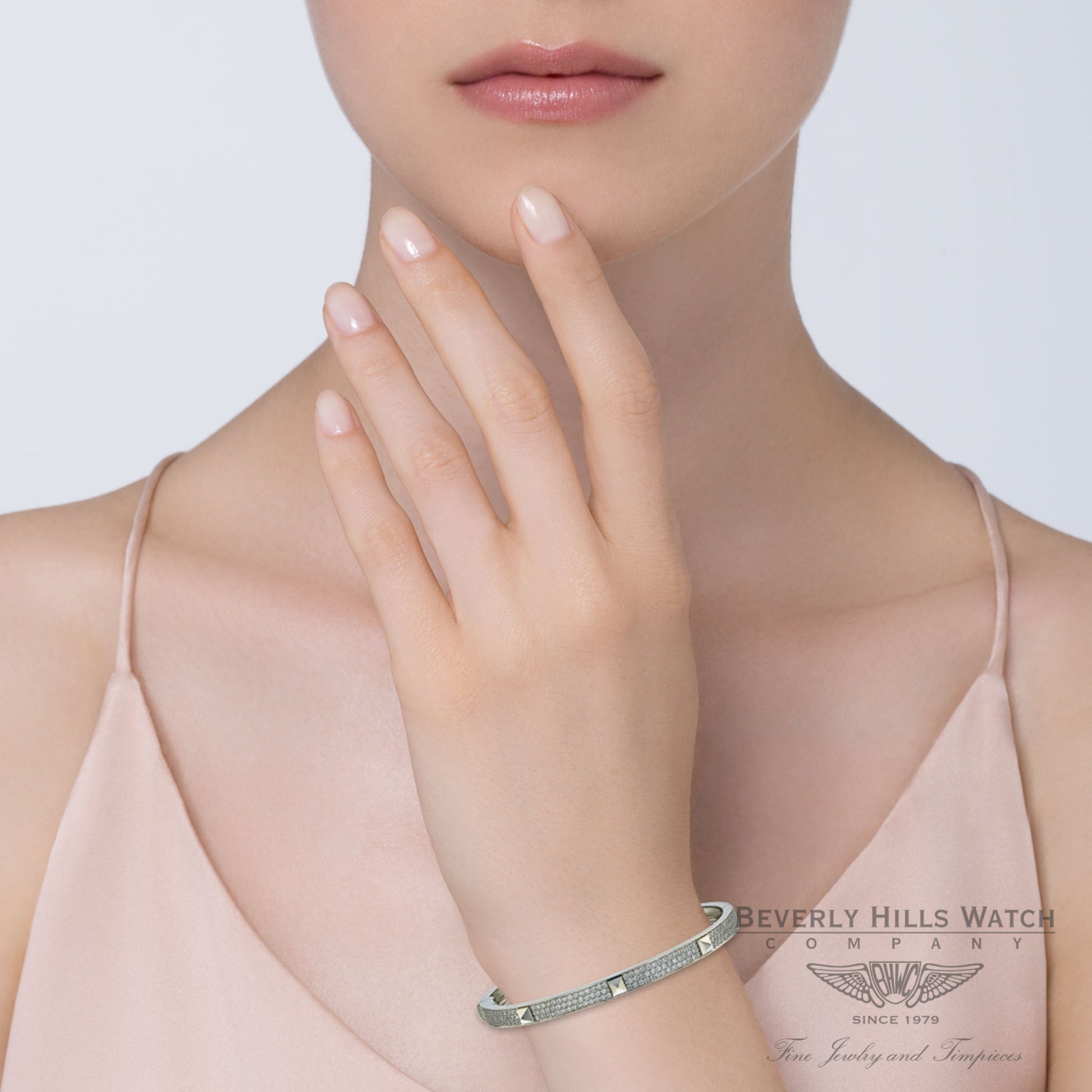 Naira & C  Poosh Bangle Bracelet White Gold and Diamonds D116W4 - Beverly Hills Watch Company