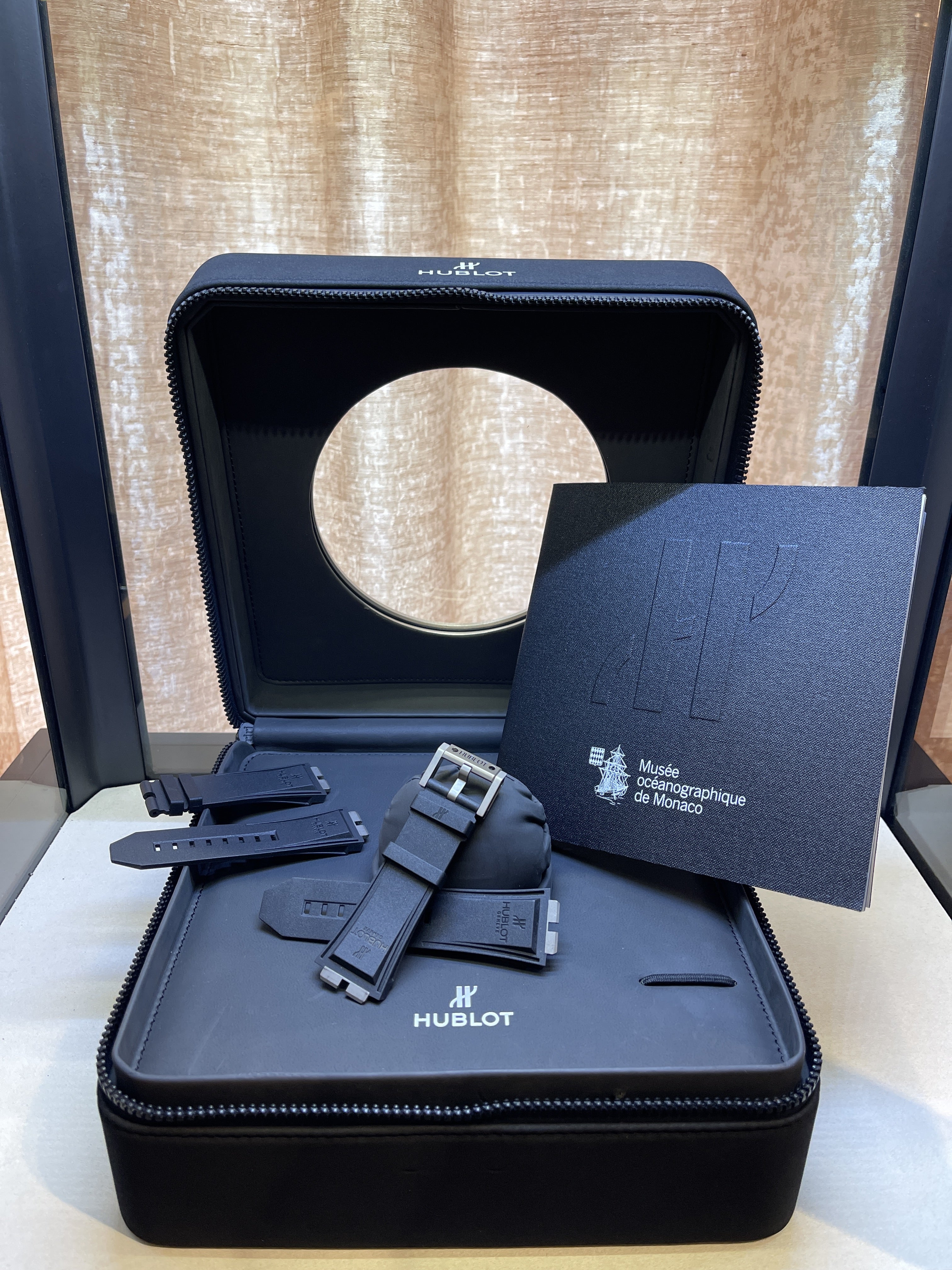 Hublot King Power Oceanographic 1000 48mm 732.nx.1127.rx - Beverly