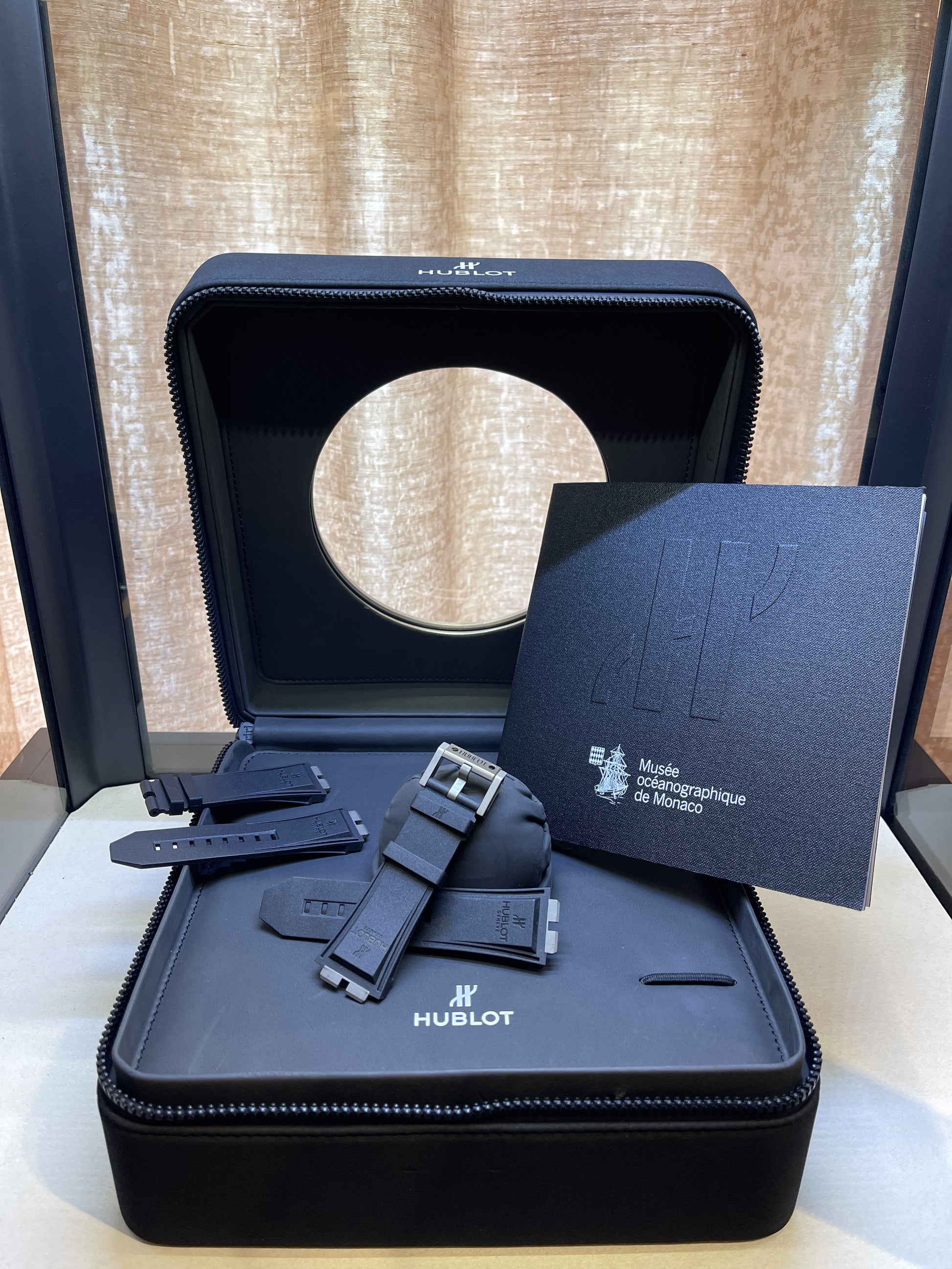 Hublot King Power Oceanographic 1000 48mm 732.nx.1127.rx - Beverly Hills Watch Company