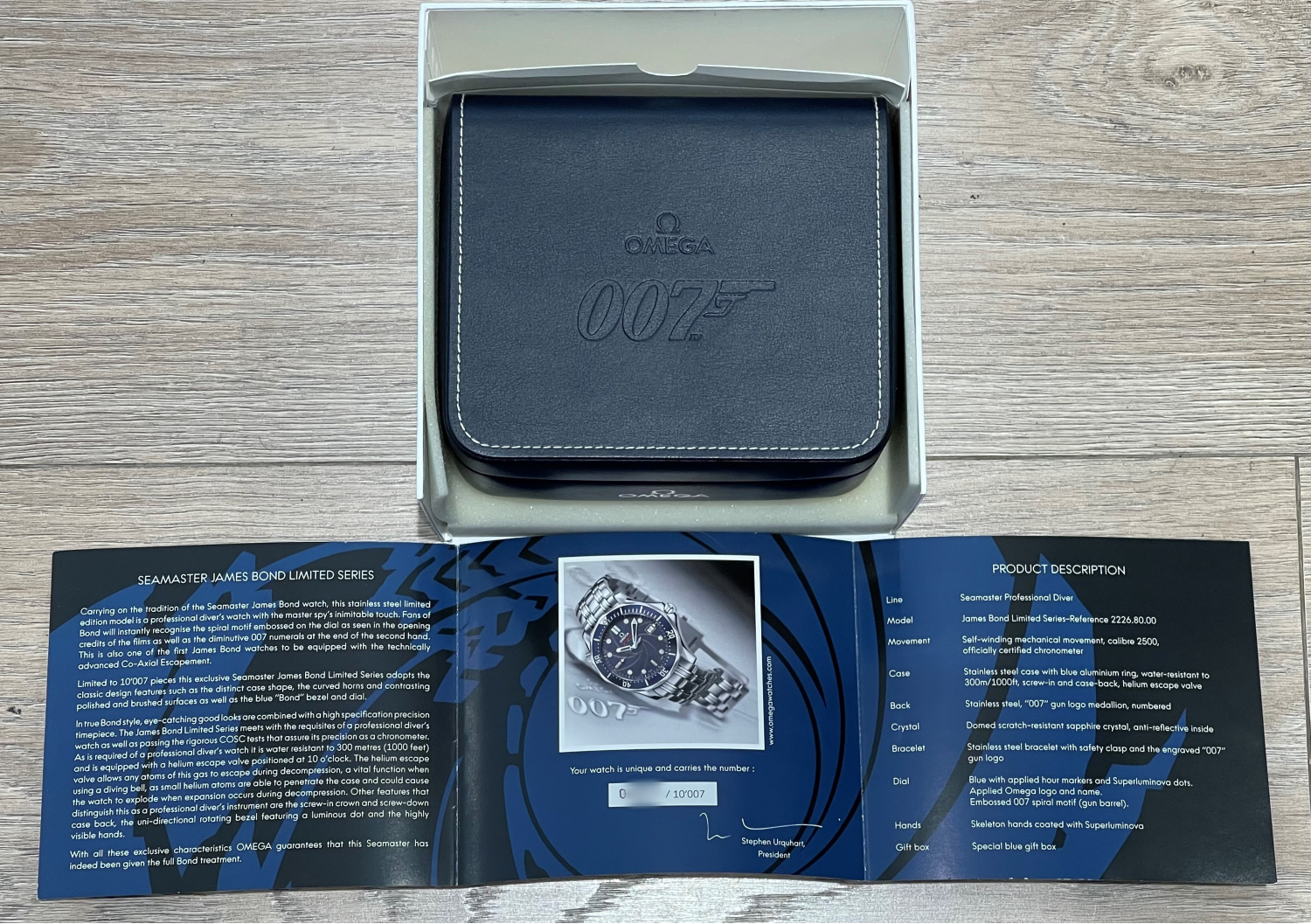 Omega Seamaster 300m 007 Casino Royale 2226.80 - Beverly Hills Watch Company