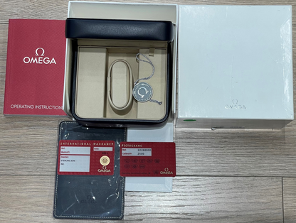 Omega Seamaster 300m 007 Casino Royale 2226.80 - Beverly Hills Watch Company