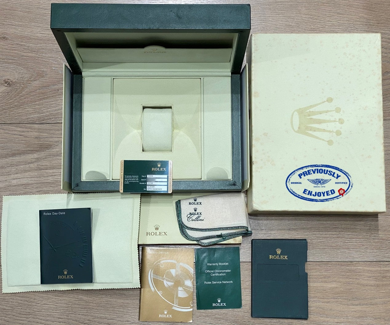 Rolex Day-Date Platinum Masterpiece Diamond Bezel Glacier Blue Diamond Dial 18946 LFYCRY - Beverly Hills Watch Company