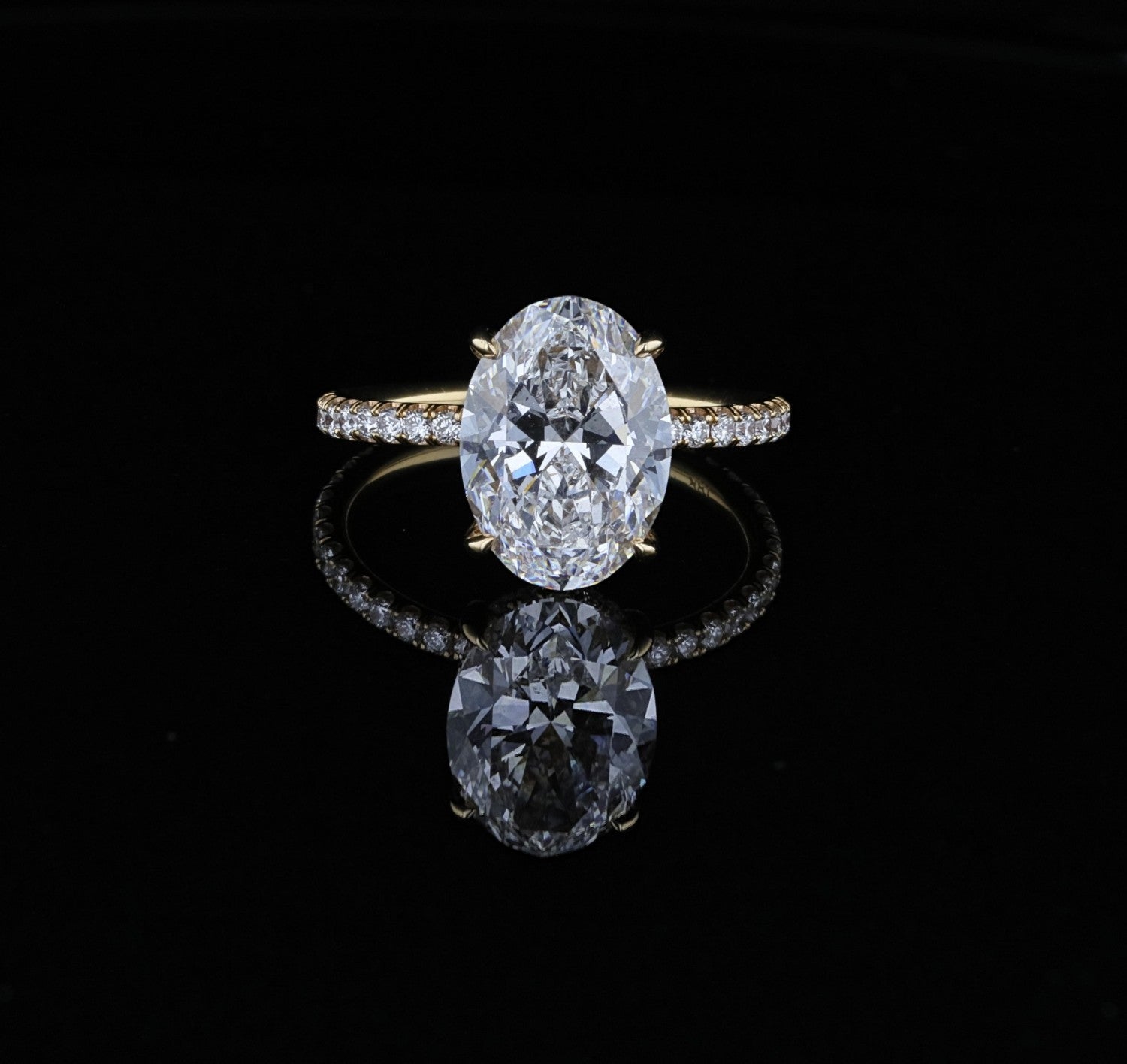 Naira & C Diamond Oval Ring 3.01ct N0PWA9 - Beverly Hills Watch Company
