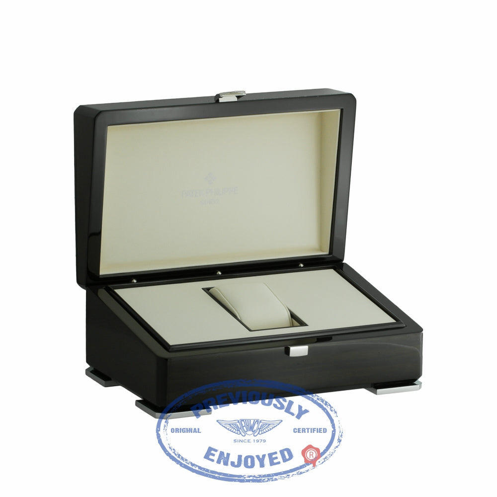 Patek Philippe 39.5mm Complications World Time 18k White Gold 5130G-019 QJ4VJ2 - Beverly Hills Watch
