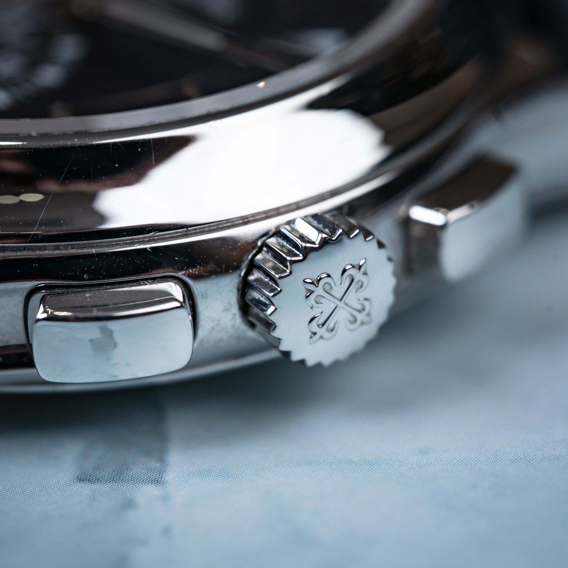 Patek Philippe Annual Chronograph Platinum 42mm Blue Dial 5905P-001 - Beverly Hills Watch Company