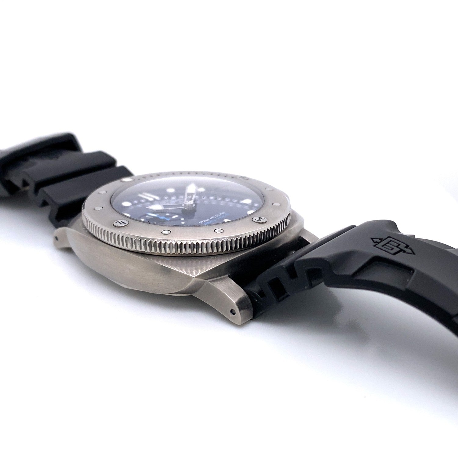 Panerai Submersible 47mm BMG-Tech Blue Dial PAM00692 - Beverly Hills Watch Company