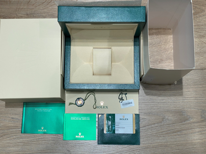 Rolex Yacht-Master 37mm Everose Black Dial Rubber Strap 268655 RAD046 -  Beverly Hills Watch Company