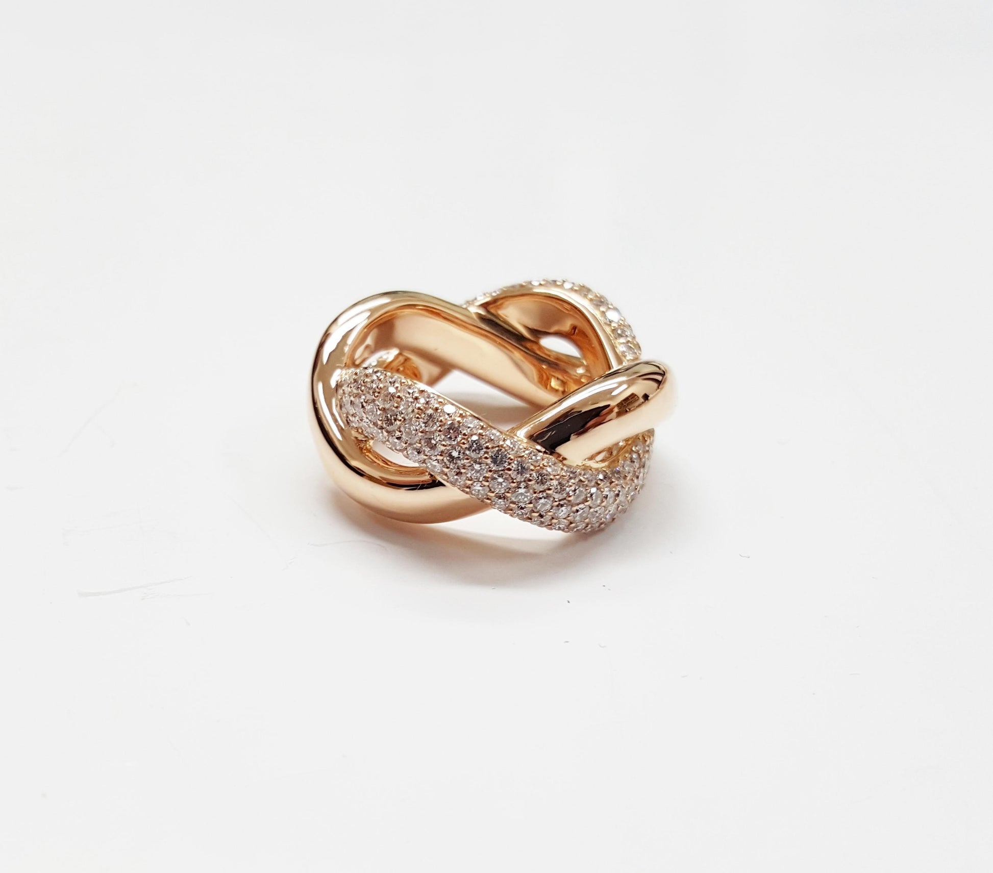 Naira & C Diamond Twisted Rose Gold Ring UYHJ6D - Beverly Hills Watch Company