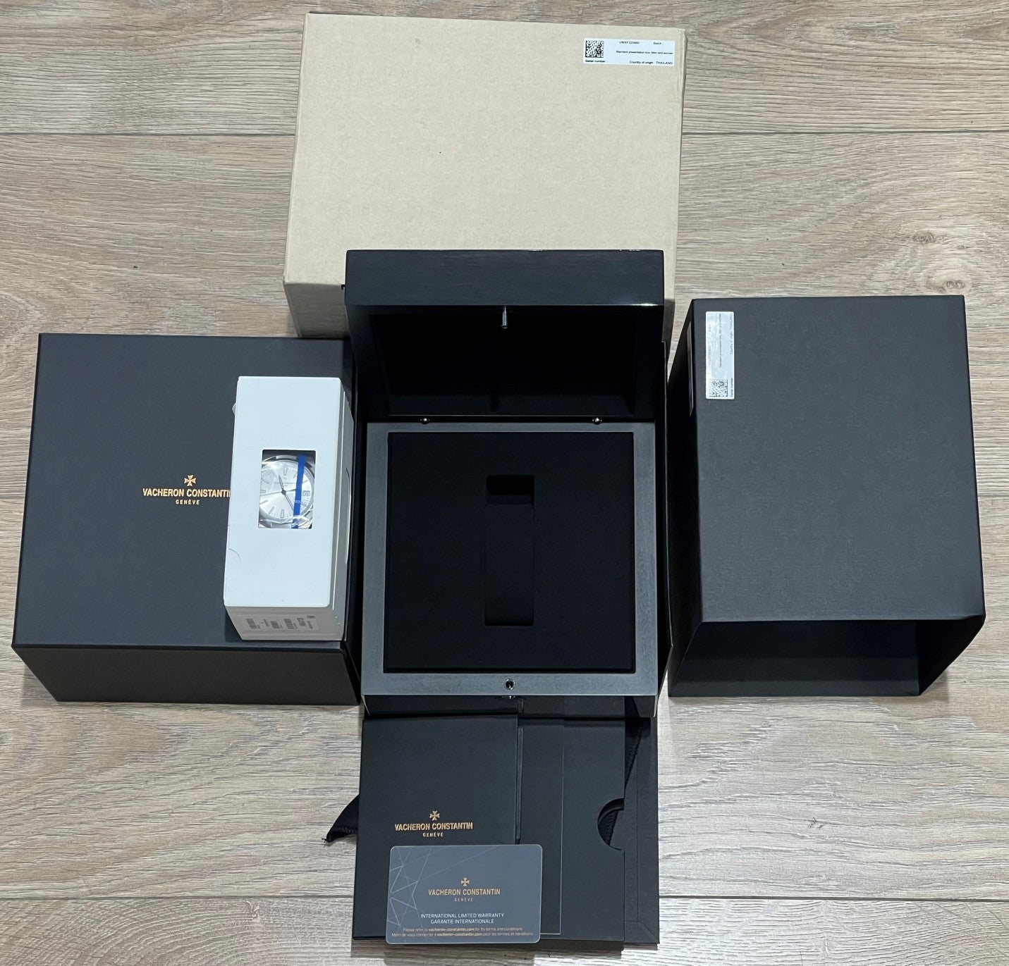 Vacheron Constantin Overseas 41mm Stainless Steel 4500V/110A-B126 - Beverly Hills Watch Company