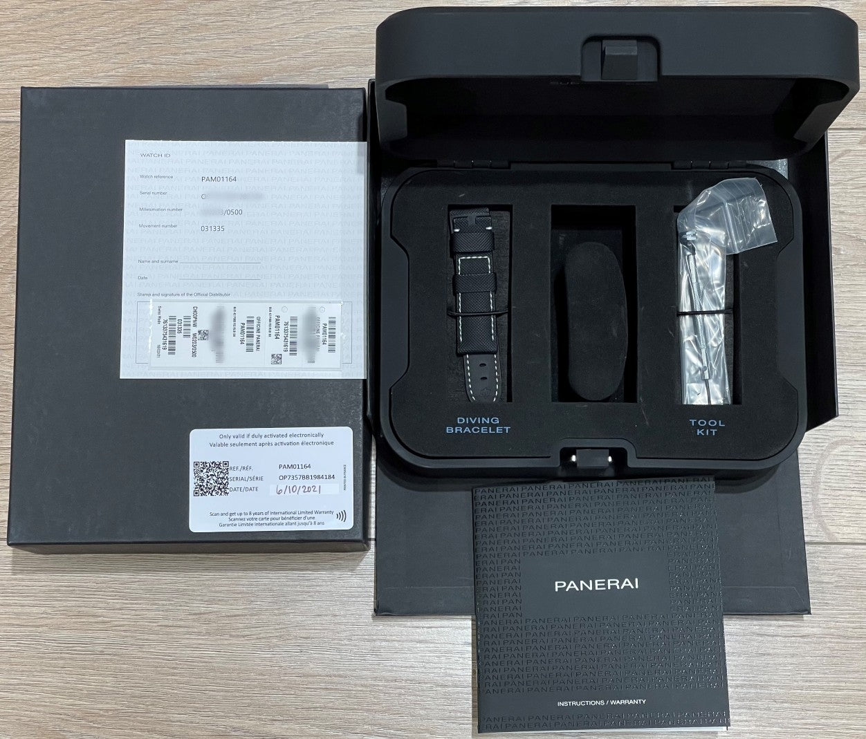 Panerai Submersible Goldtech 42mm PAM01164 VLRNAQ - Beverly Hills Watch Company