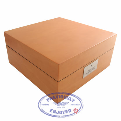 Panerai Luminor Marina 44mm Yellow Gold Carbon Fiber Dial PAM00140