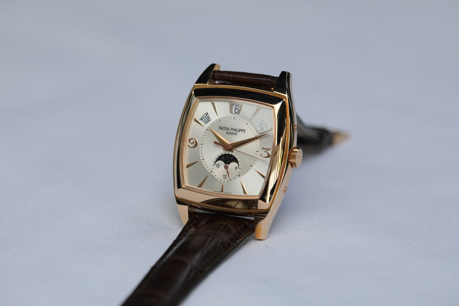 Patek Philippe Gondolo Annual Calendar Calendario Rose Gold Silver Dial 5135r-001 YXCQT9 - Beverly Hills Watch Company